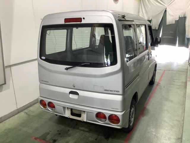 2004 Mitsubishi Minicab 4WD CD auction photo 2