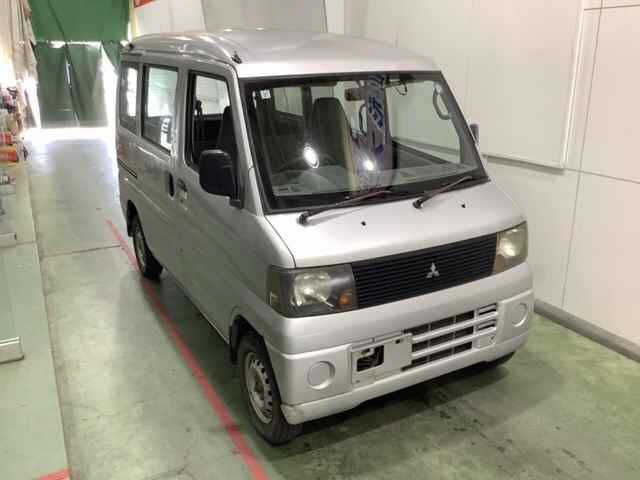 Japan Auction Vehicles 4 2004 Mitsubishi Minicab 4WD CD auction photo