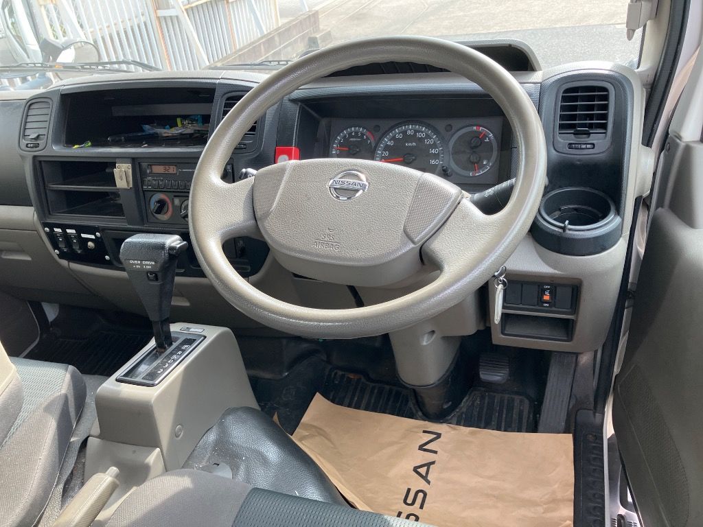 2016 Nissan アトラス バン auction photo 3