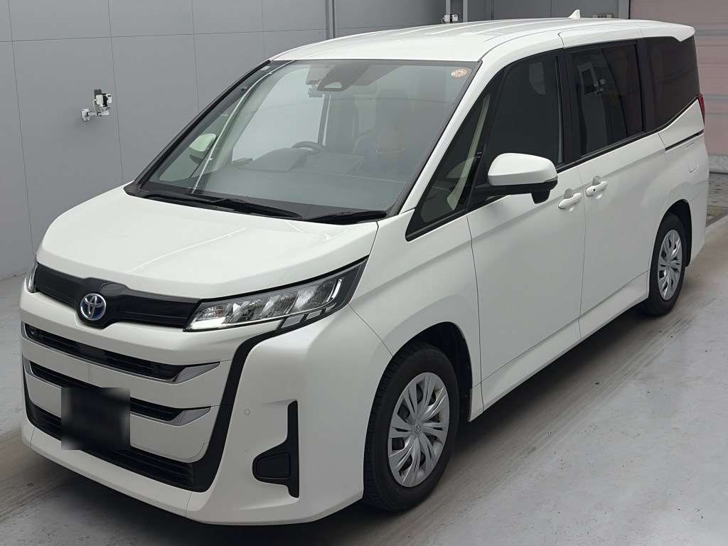 Japan Auction Vehicles 4 2022 Toyota Noah ハイブリッドX auction photo