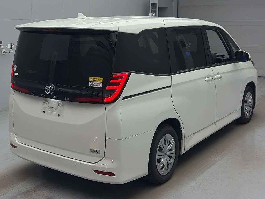 2022 Toyota Noah ハイブリッドX auction photo 2