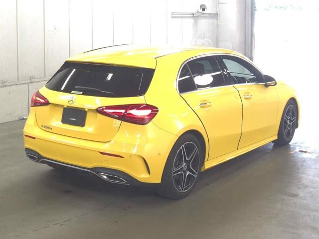 2024 Mercedes-Benz A 200 d AMG Line auction photo 3