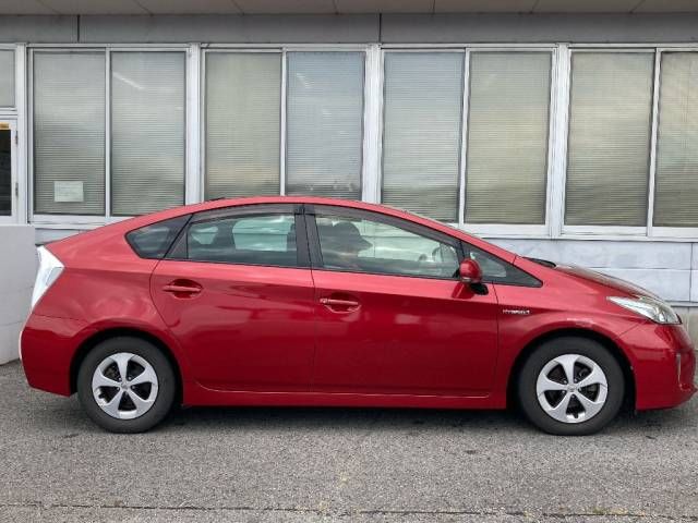 2013 Toyota Prius S auction photo 2