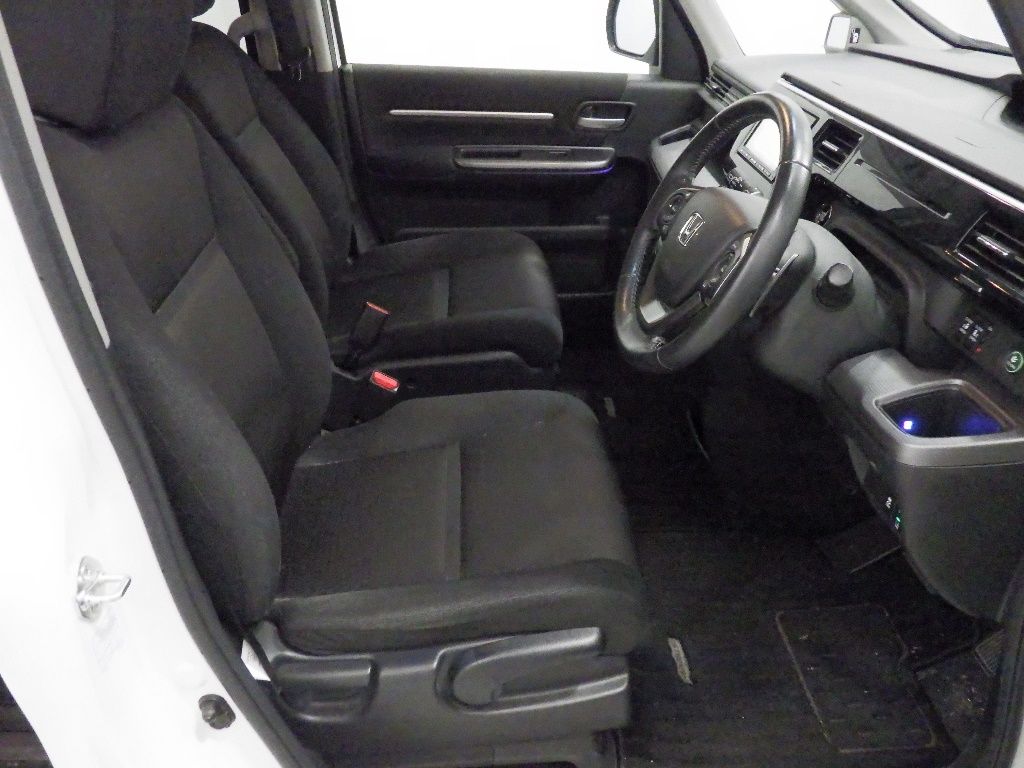 2021 Honda Stepwgn Honda Sensing (7 seats) auction photo 6