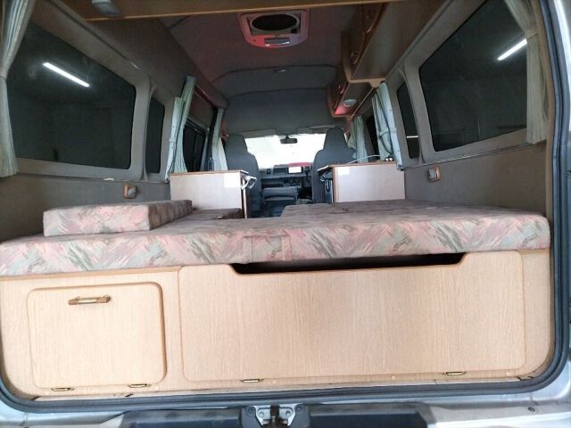 2010 Toyota Hiace キャンピング 4WD auction photo 6