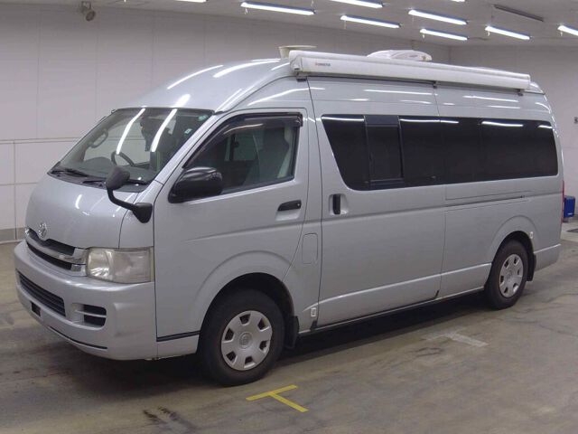 2010 Toyota Hiace キャンピング 4WD auction photo 4