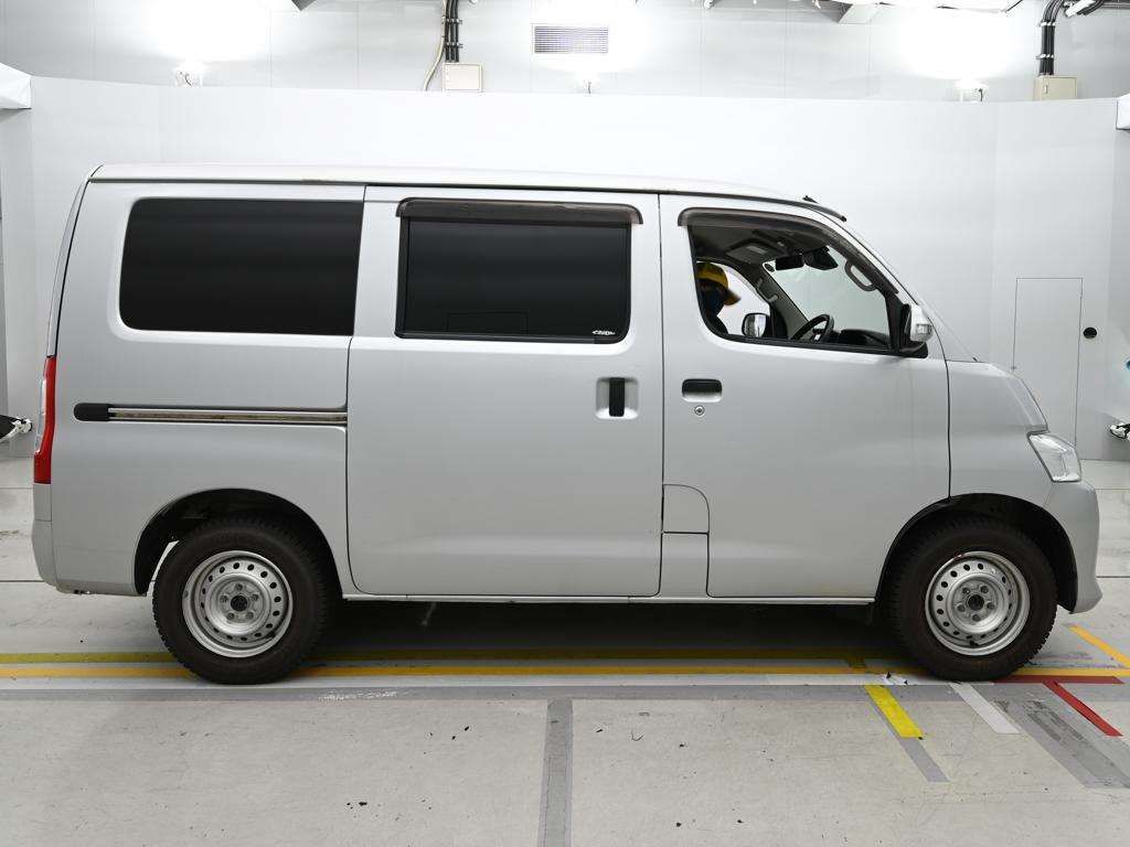 2021 Toyota TownAce Van GL auction photo 3