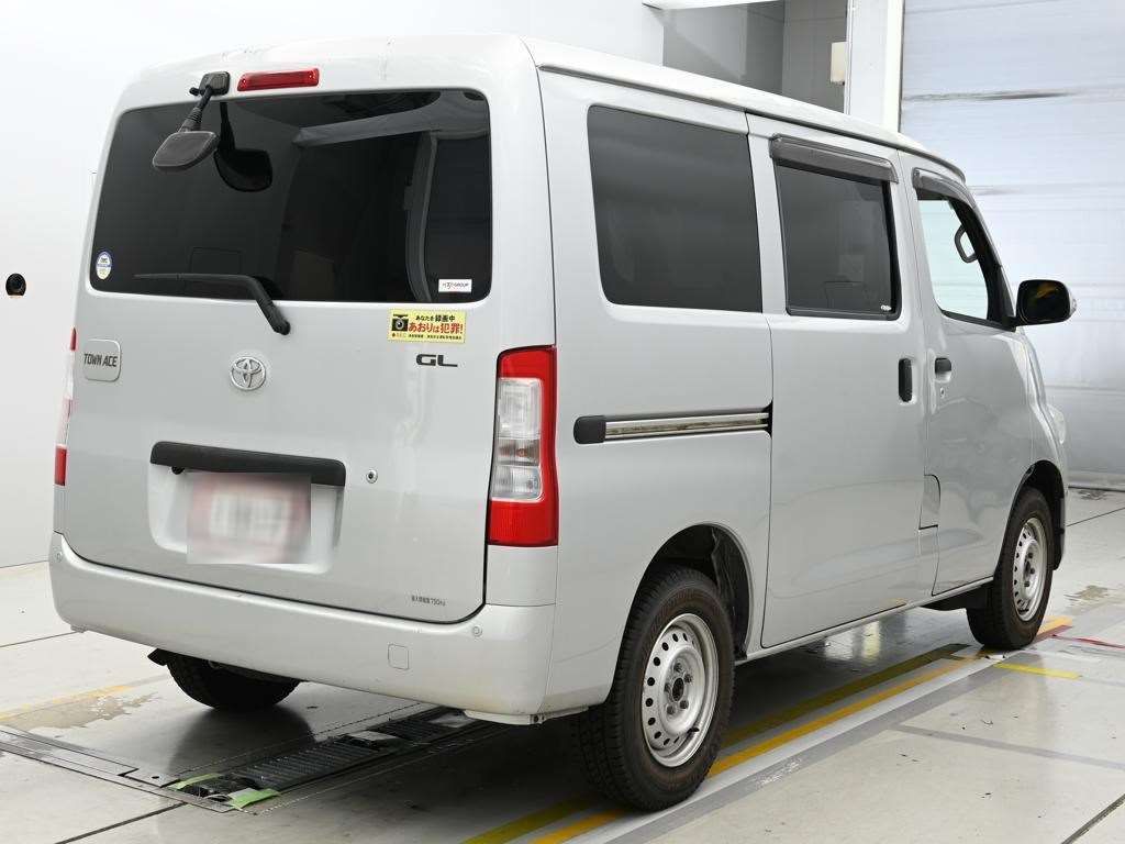 2021 Toyota TownAce Van GL auction photo 2