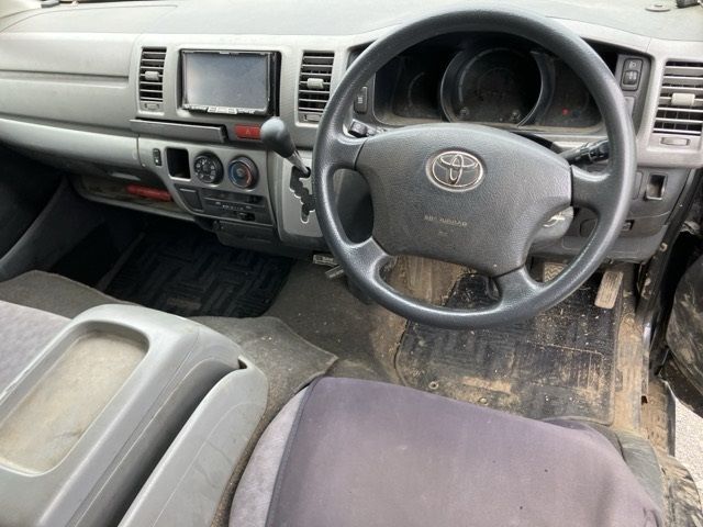 2006 Toyota Hiace auction photo 3