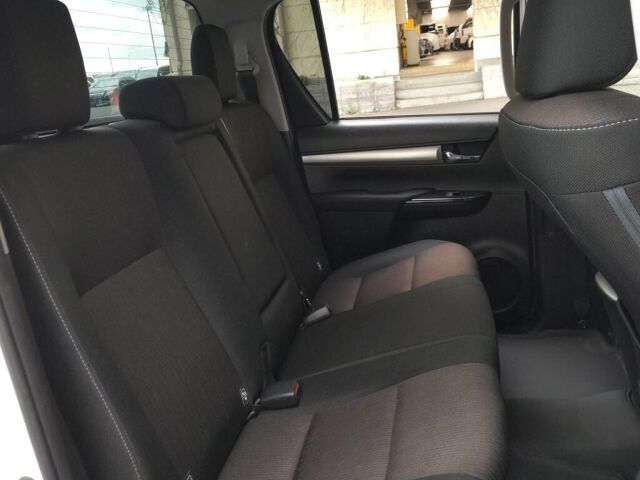 2018 Toyota Hilux Z 4WD auction photo 6