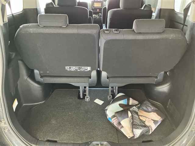 2015 Toyota Voxy ハイブリッドV auction photo 9