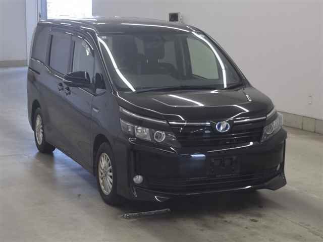 2015 Toyota Voxy ハイブリッドV Japan auction vehicle