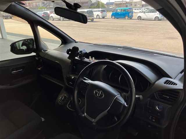 2015 Toyota Voxy ハイブリッドV auction photo 3