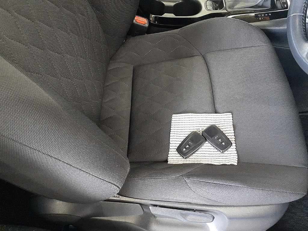 2022 Toyota Corolla Cross S auction photo 10