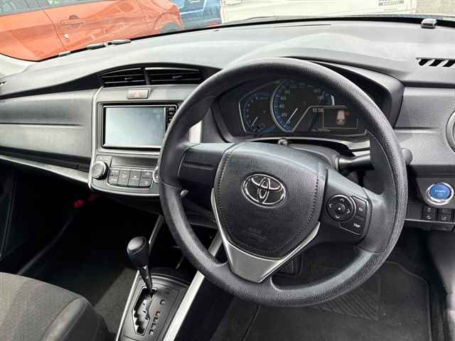 2023 Toyota Corolla Fielder Hybrid EX auction photo 3