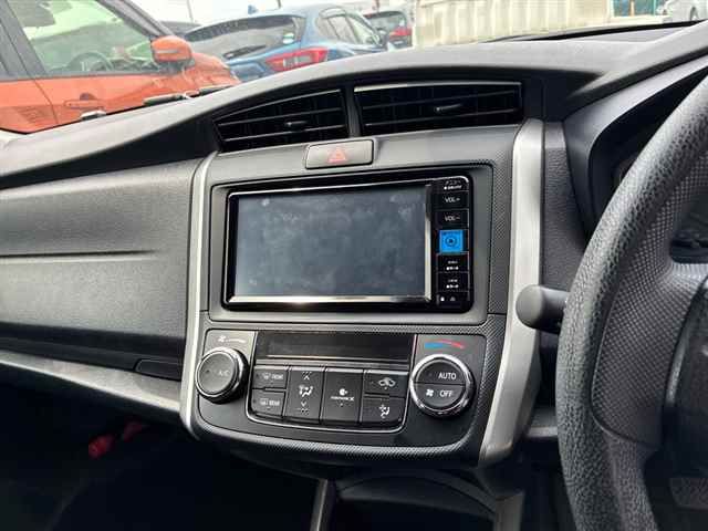 2023 Toyota Corolla Fielder Hybrid EX auction photo 6