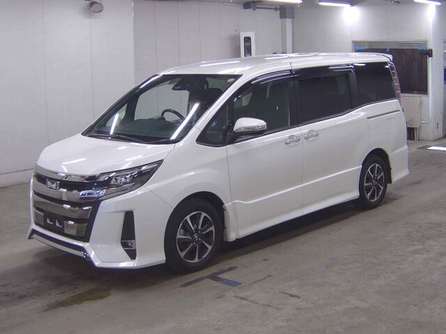 2017 Toyota Noah SI auction photo 4