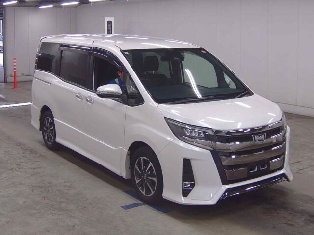 2017 Toyota Noah SI Japan auction vehicle