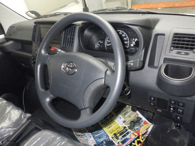 2026 Toyota タウンエースV 4WD GL auction photo 3