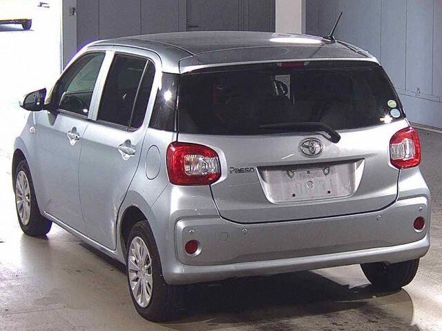 2020 Toyota Passo X LパッケージS auction photo 2