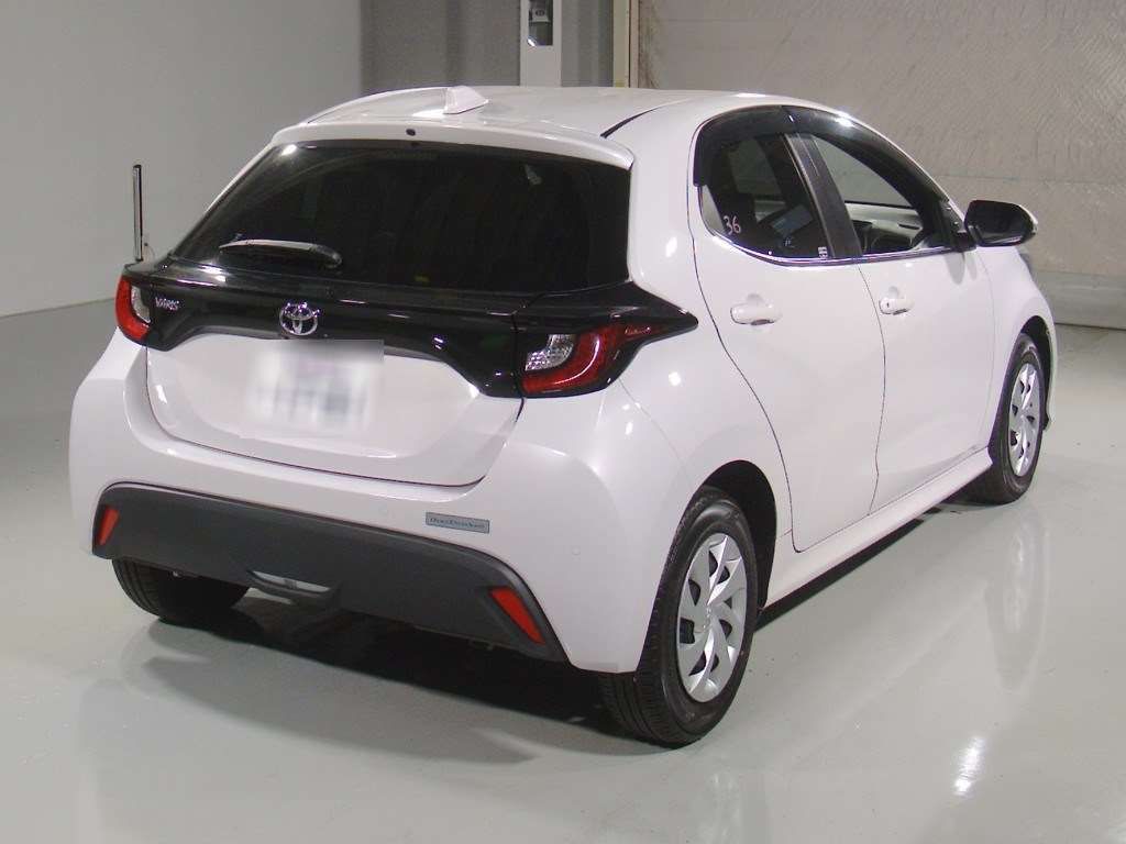 2022 Toyota Yaris G auction photo 2