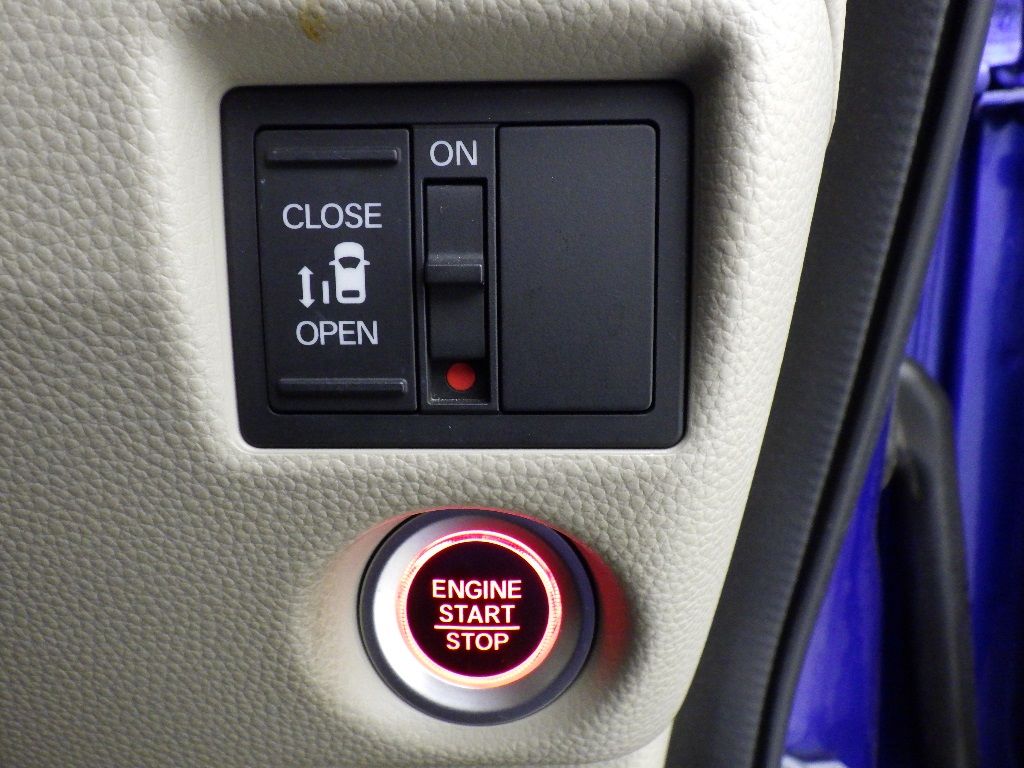 2018 Honda N-BOX 4WD G Lホンダセンシング auction photo 9