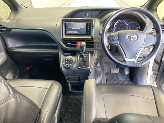2015 Toyota Noah Si auction photo 4
