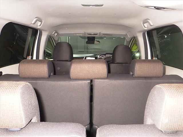 2015 Toyota Sienta G auction photo 6