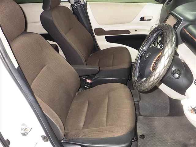 2015 Toyota Sienta G auction photo 9