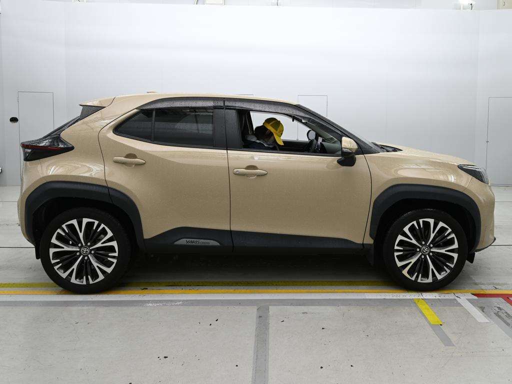 2022 Toyota Yaris Cross Z auction photo 3