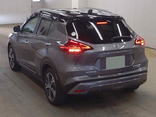 2023 Nissan Kicks X FOUR 4WD auction photo 2