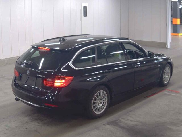 2015 BMW 3 Series 320Dツーリング auction photo 5