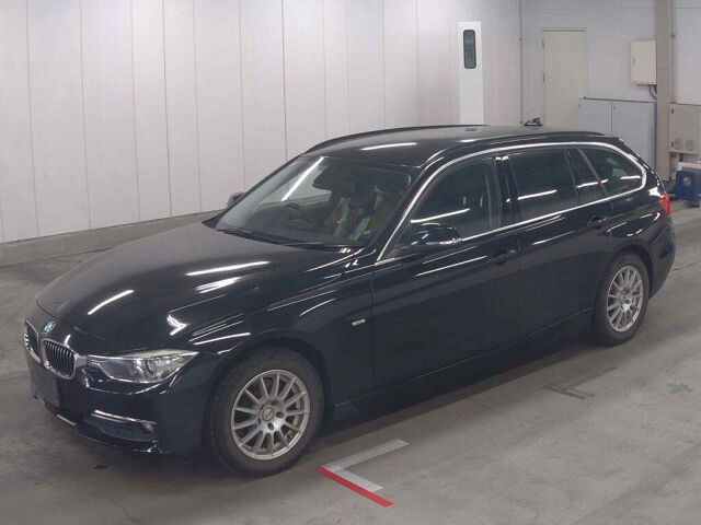 2015 BMW 3 Series 320Dツーリング auction photo 4