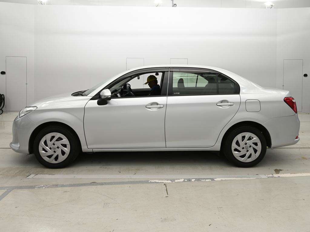 2021 Toyota Corolla Axio ハイブリッド EX auction photo 4