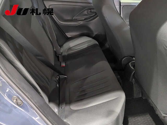 2024 Toyota Yaris 4WD X auction photo 7