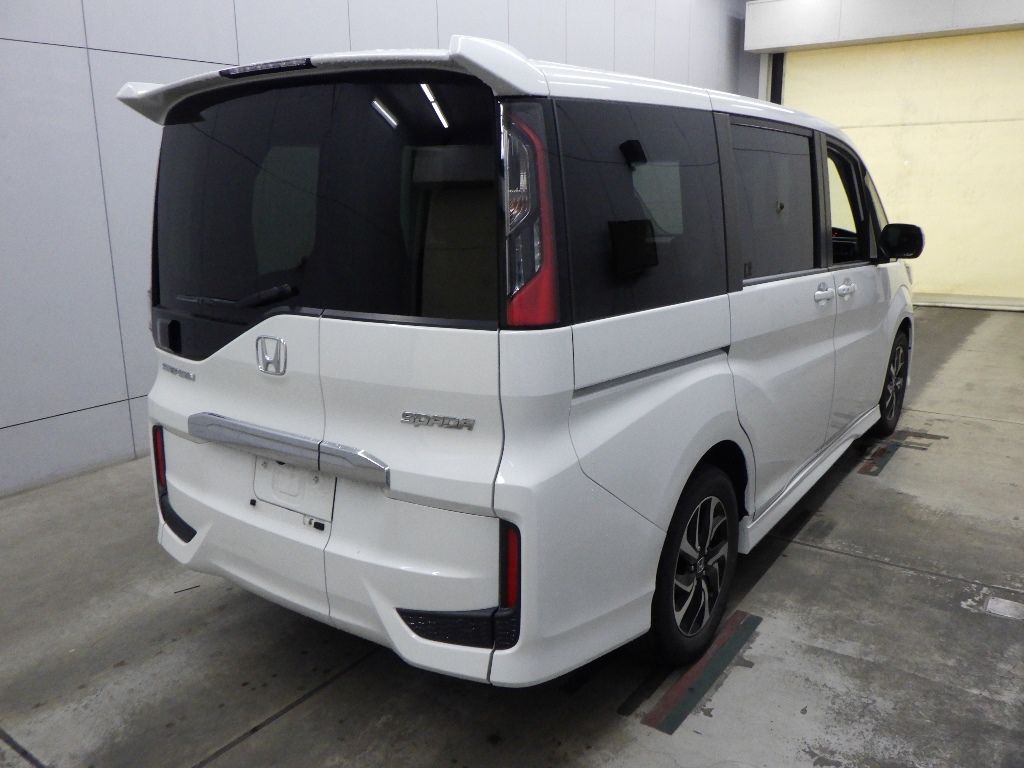 2022 Honda Stepwgn Honda Sensing (7 seats) auction photo 2