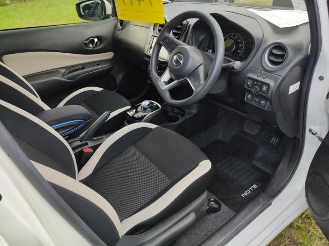 2018 Nissan Note e-パワー auction photo 3