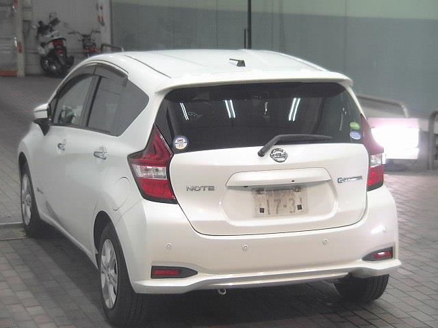 2018 Nissan Note e-パワー auction photo 2