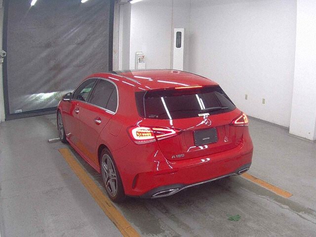 2019 Mercedes-Benz A-Class A180 Style AMG auction photo 2