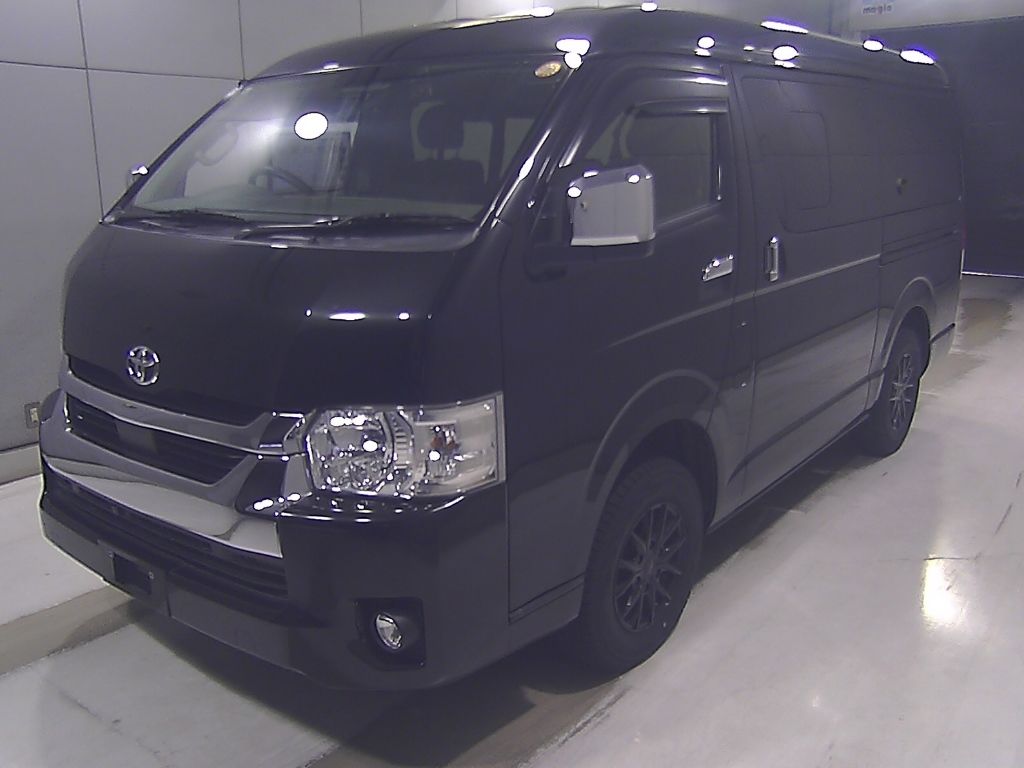 2021 Toyota Hiace 4WD GL auction photo 4