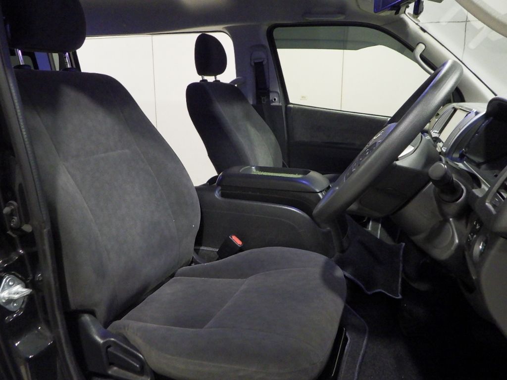 2021 Toyota Hiace 4WD GL auction photo 6