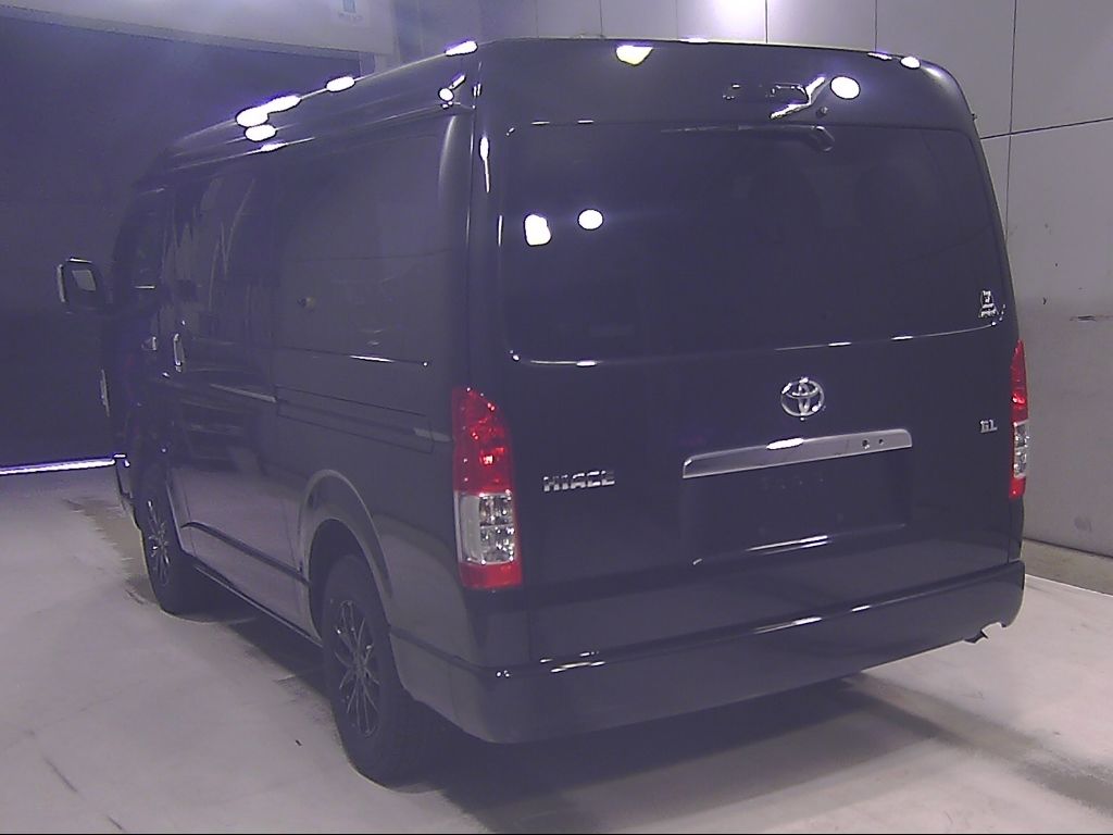 2021 Toyota Hiace 4WD GL auction photo 5