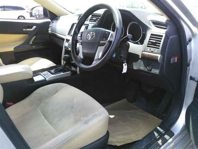 2017 Toyota Mark X auction photo 3