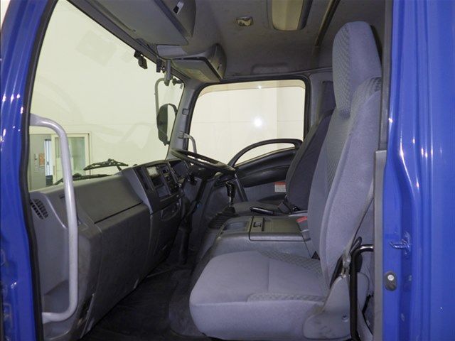 2015 Isuzu Forward Flatbed auction photo 8