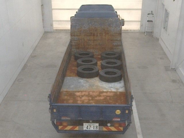 2015 Isuzu Forward Flatbed auction photo 3