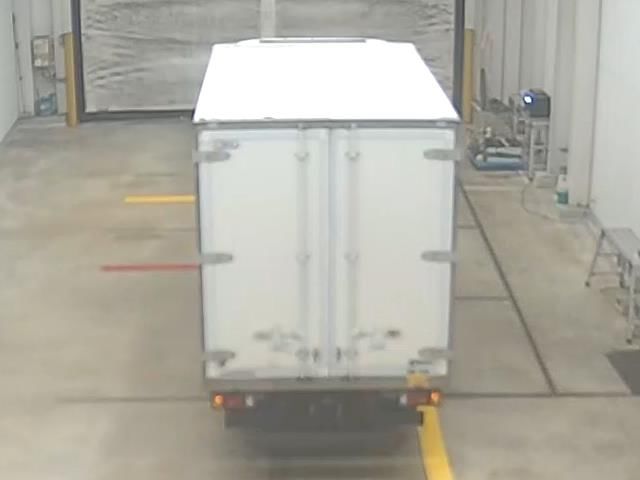 2021 Isuzu Elf Refrigerated and frozen trucks auction photo 3