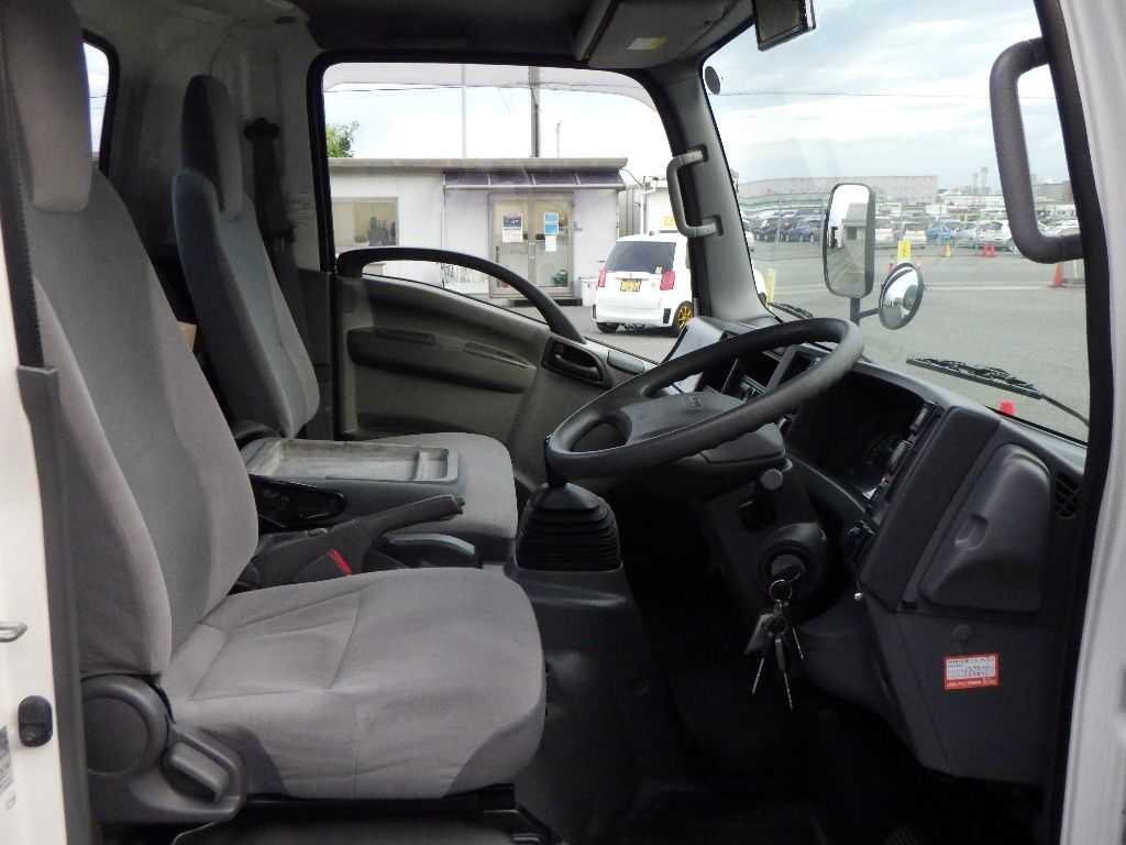 2015 Isuzu Elf 2-ton Sekisaisha auction photo 6