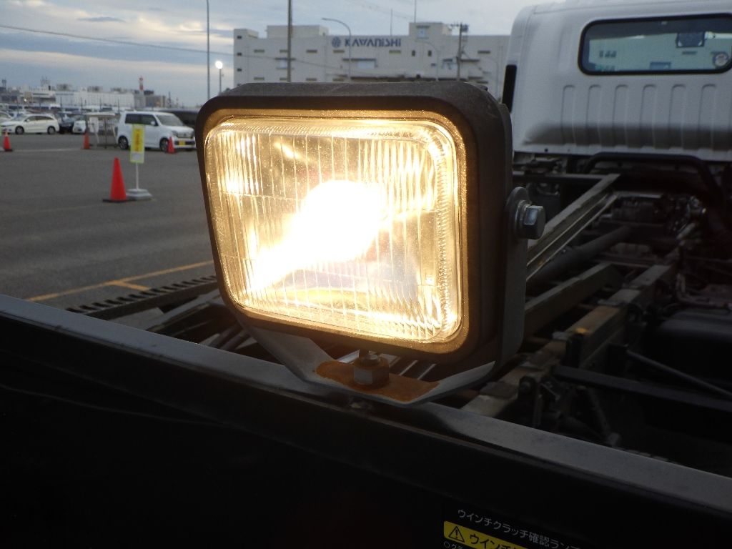 2015 Isuzu Elf 2-ton Sekisaisha auction photo 8