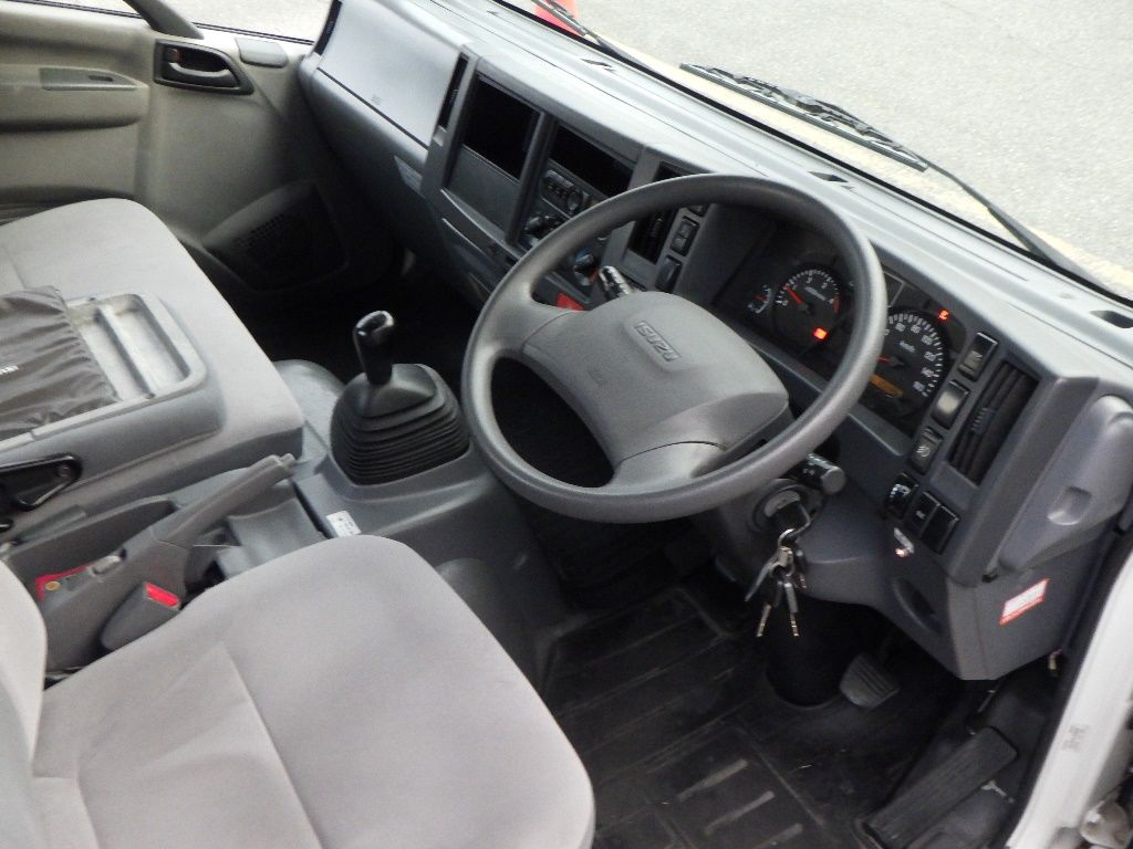 2015 Isuzu Elf 2-ton Sekisaisha auction photo 3