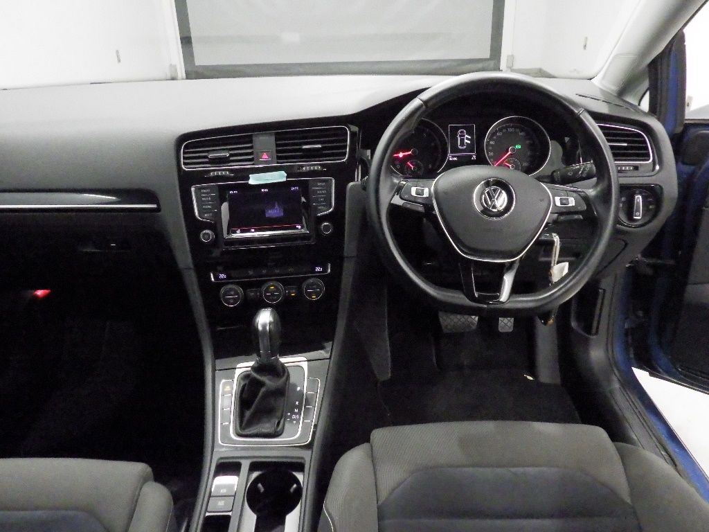 2013 Volkswagen ゴルフ 5HB TSIハイラインBMT auction photo 3